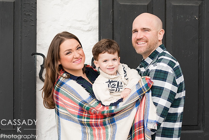 Family picture with blanket wrapped around them during Lasdon Park Family Session