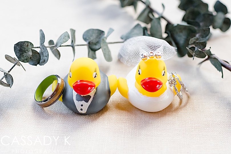 Rubber ducks in wedding attire 